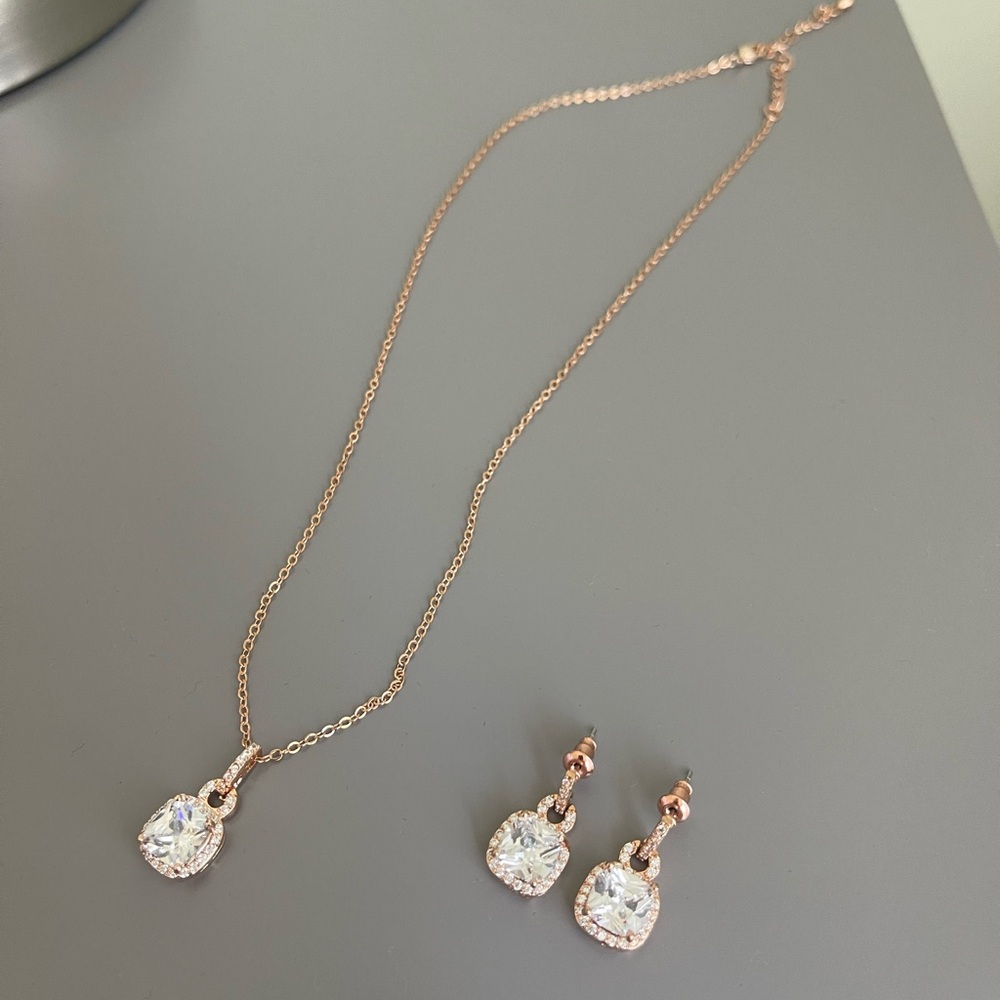 Elegant Rose Gold Jewelry Set with Crystals